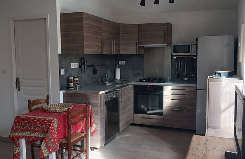 Est House | La Colline en Ville