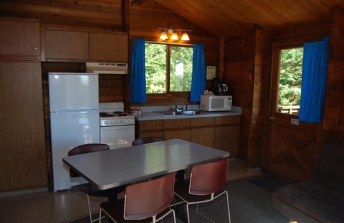La Conner Resort | La Conner Camping Resort Cabin 15