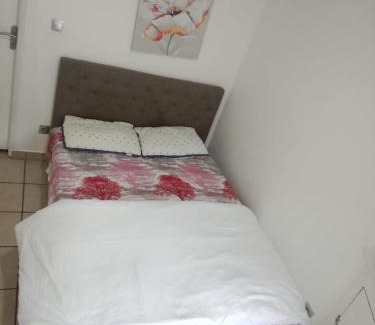 Aixe-sur-Vienne Hotel | La Coquille d'or