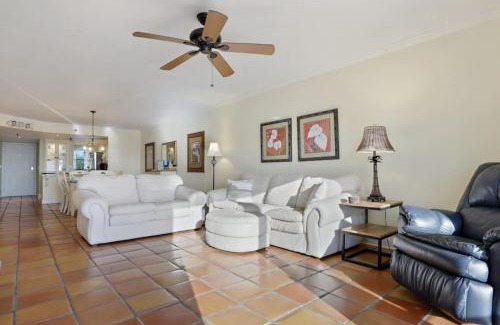Madeira Beach House | La Coquina 105 Beachside Bliss 2BD 2BA Retreat