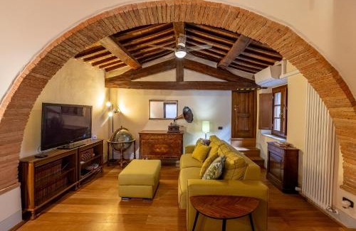 Sarteano House | La Corte del Podestà