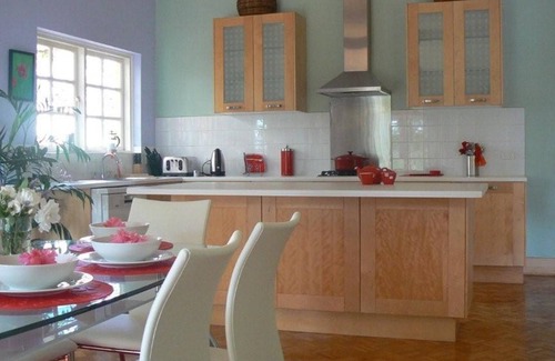 Quinns Rocks Cottage | La Cote d'Or - Mediterranean Cottage