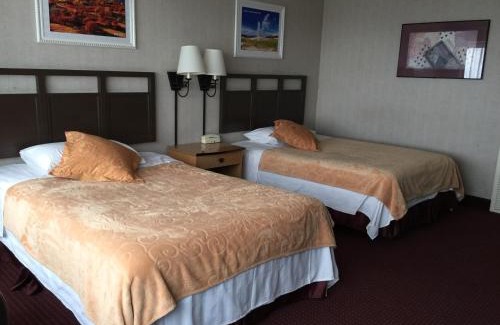 Rancho Dominguez Hotel | LA Crystal Hotel -Los Angeles-Long Beach Area