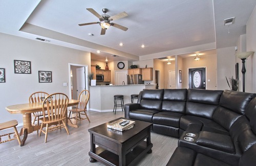 Carlsbad House | La Cueva~fantastic 3 Bedroom Home. Sleeps 6-8 People. Near Carlsbad Caverns