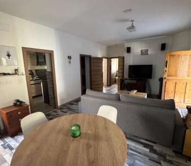 Piedralaves Apartment | La Dama del Agua