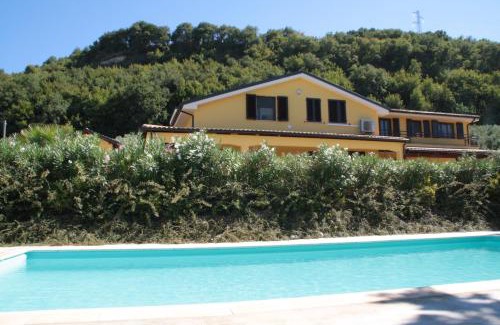 Montefiore dell'Aso Apartment | La Dolce Vallata