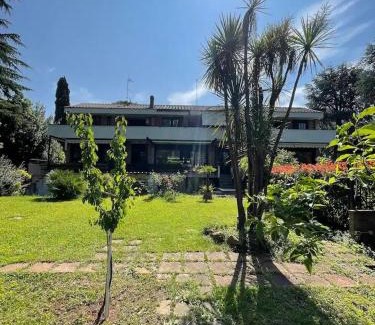 Gianicolo Villa | La Dolce Vita - A Tropical Garden in Rome