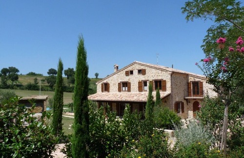 Chigiano Villa | La Dolce Vita! Stunning villa, beautiful surroundings.