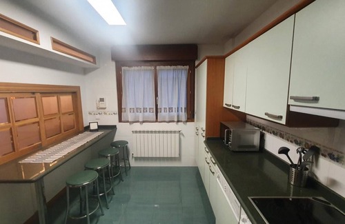 Cangas de Onis Apartment | La Elegancia de Cangas 2H -wifi·garaje·hidromasaje