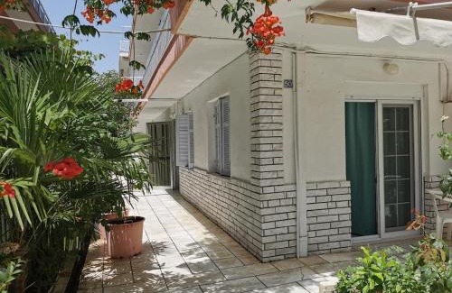 Olymbiaki Akti Apartment | La familia apartments