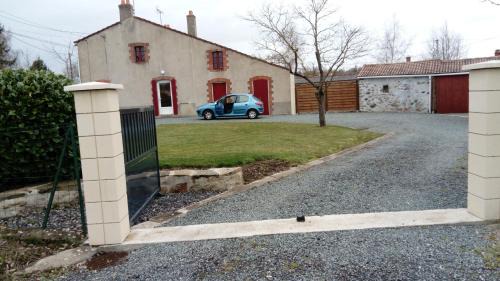 La Guyonniere House | La Ferme du moulin
