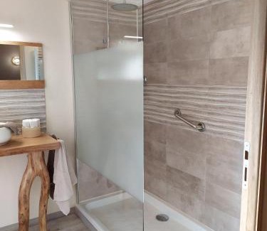 La Bastide-l'Eveque Bed & Breakfast | La Ferme Les Mamours