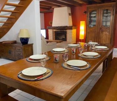 Savigny-Levescault House | La Fermette Aux Lamas