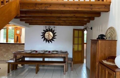 Savigny-Levescault House | La Fermette Aux Lamas