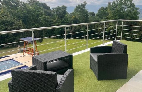 El Colegio Villa | La finca Luxury House