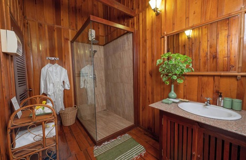 Pathouphone Hotel | La Folie Lodge