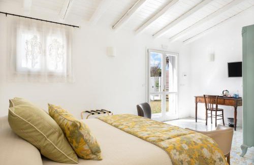 Barcellona Pozzo di Gotto Bed & Breakfast | LA FORESTERIA DI MAESTINA