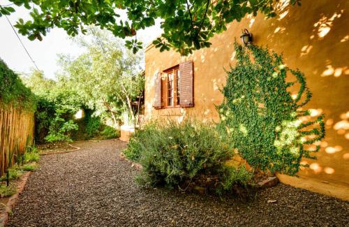 McGregor House | La Galleria Cottage Retreat