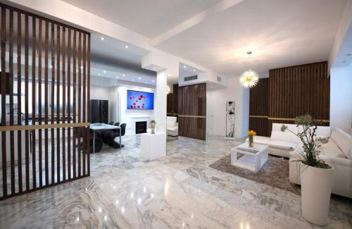 Zona Solari Apartment | La Galleria