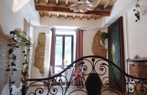 Montefelcino House | La gallina a pois