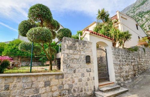 Dobrota Apartment | La Grande Apartments