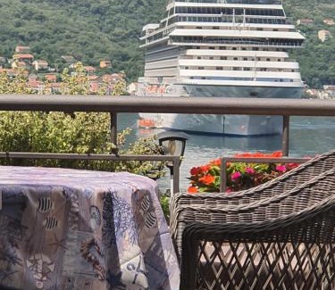 Dobrota Apartment | La Grande Apartments