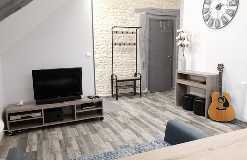 Outarville Apartment | LA GRANGE DE MELLERAY