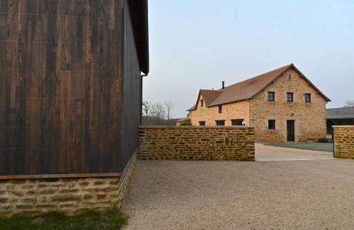 Saint-Pierre-des-Nids House | La Grange et le Nid
