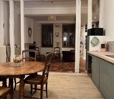 Avallon House | "La Grenouille" Centre historique - Les Terres du Roy