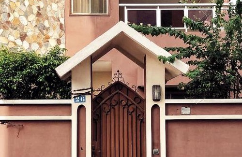 Littoral Department House | La Guesthouse Casabella