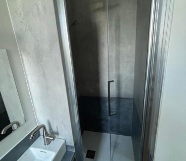 Saint-Jouan-des-Guerets House | La Hacienda Blanca