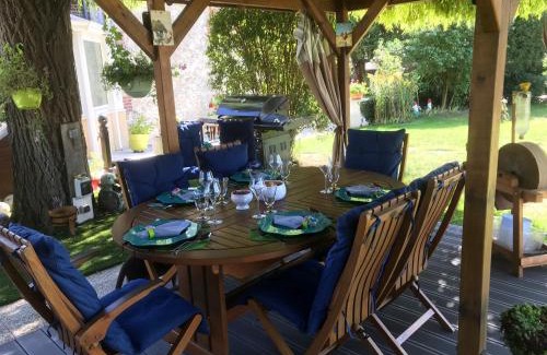 Monchy-Saint-Eloi House | La Homardine