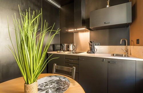 Maraussan Apartment | La Jungle Room ~ Romantic ~ Balneo