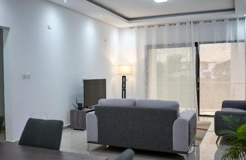 Deux Plateaux Apartment | La Jungle Urbaine au Vallon