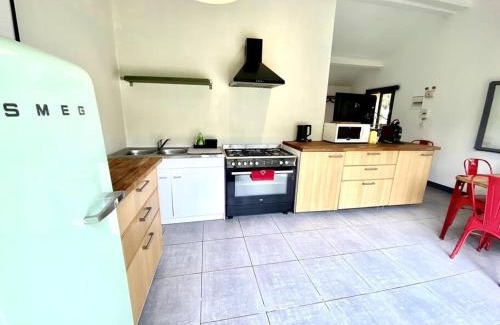 Vendat Apartment | La Lande - Petite maison avec jardin
