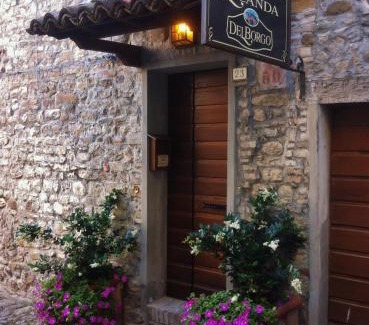 Torrechiara House | La Locanda del Borgo