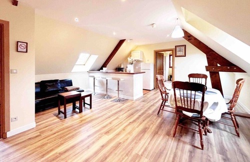Saint-Martin-du-Vieux-Belleme Apartment | La Longère T3 - Golf - Parking - Wifi - 4 Pers