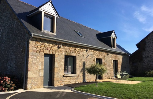 La Chapelle-Saint-Aubert House | La Maison de Benjamin