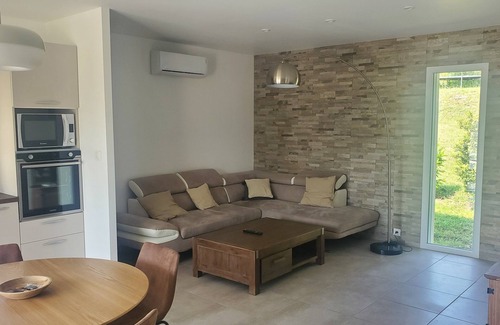 Lavilledieu House | La Madé superb 4* air-conditioned gîte with secure private swimming pool