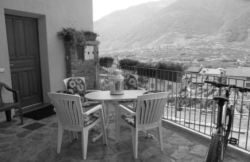 Villa di Tirano Apartment | La Madonnina