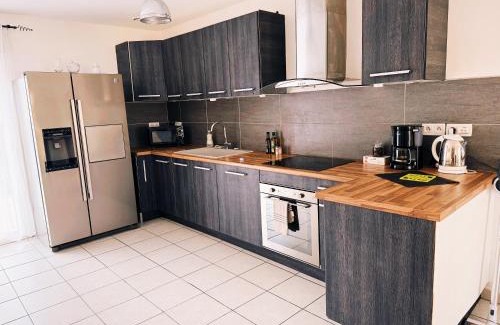 Causses-et-Veyran Villa | La Maison Évasion