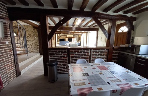 Le Vieil-Evreux House | La Maison Apollon