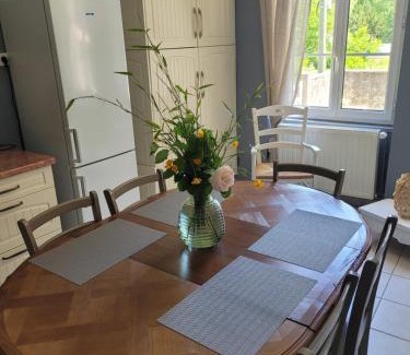 Poce-sur-Cisse House | La maison aux iris