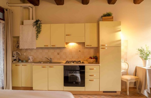 Lugo Bed & Breakfast | La Maison B&B