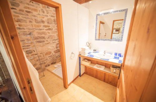 Cordes-sur-Ciel House | La Maison Bakéa