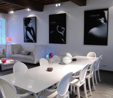Beaune City Centre House | La Maison Blanche