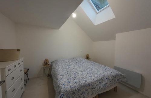 La Haye-du-Puits House | la maison bleue