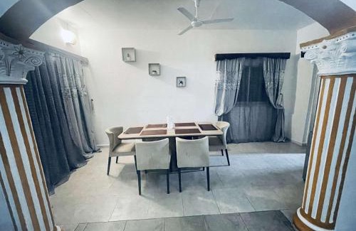 Sada Apartment | La maison bleue