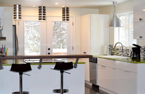 Chute-Saint-Philippe Ski Chalet | La Maison jaune: Spa, comfort, wifi