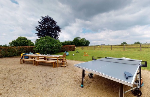 Courson House | La Maison d'Hippolyte, Gîte SPA, Games room, 15 people